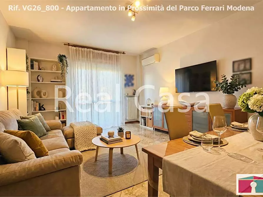 Immagine 1 di Appartamento in vendita  in Viale Corassori a Modena