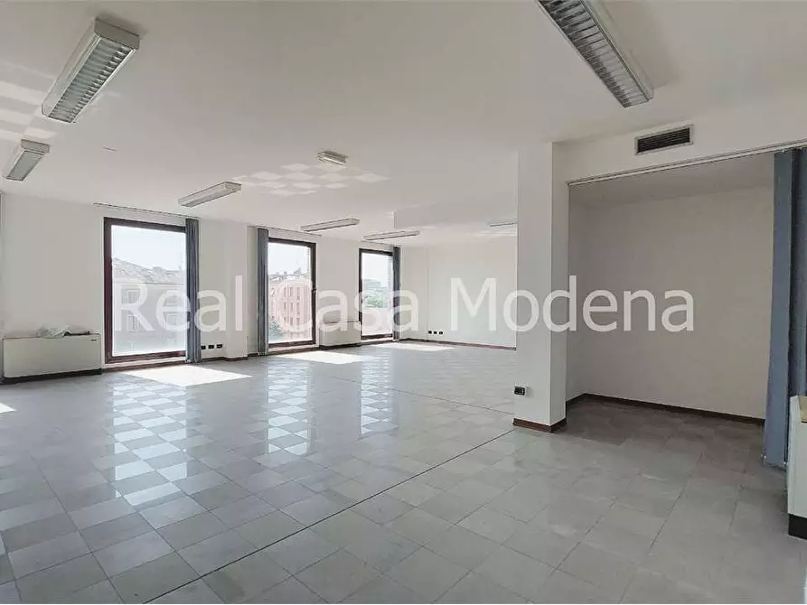 Immagine 2 di Ufficio in affitto  in Via Marianini a Modena