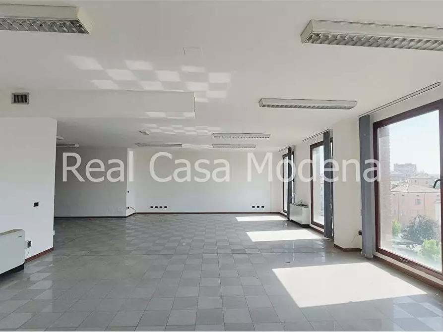 Immagine 8 di Ufficio in affitto  in Via Marianini a Modena