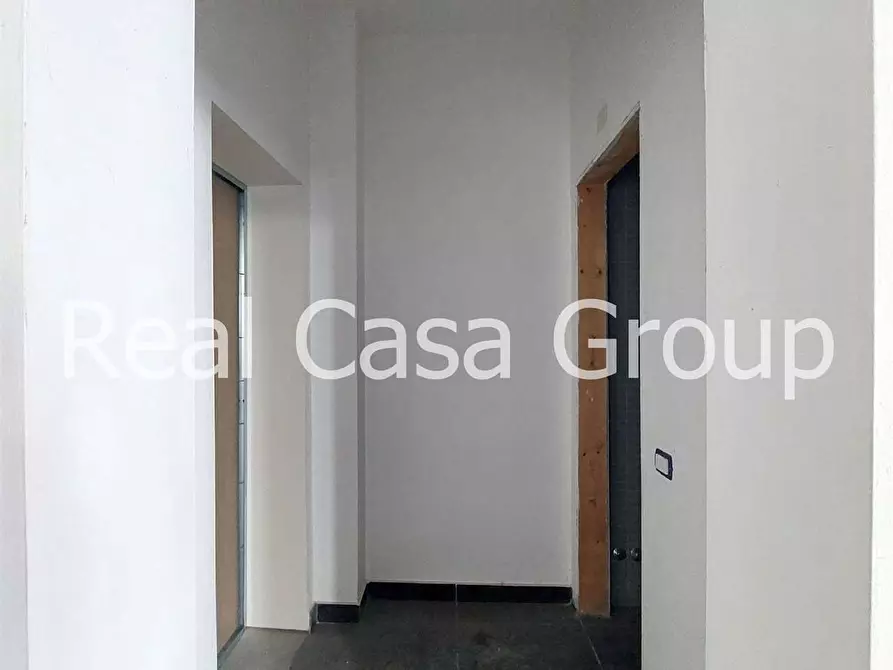 Immagine 11 di Ufficio in affitto  a Modena