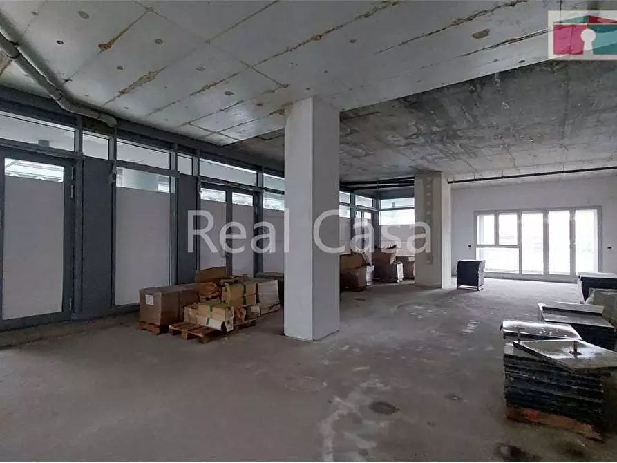 Immagine 5 di Ufficio in affitto  a Modena