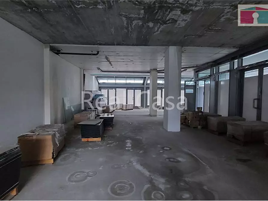 Immagine 6 di Ufficio in affitto  a Modena