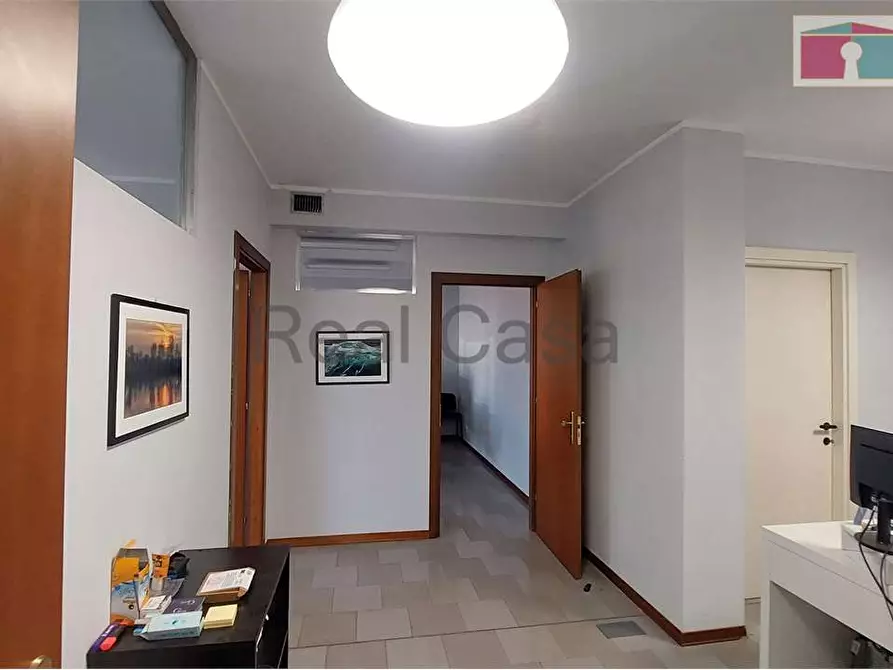 Immagine 9 di Ufficio in affitto  in Via Marianini  a Modena