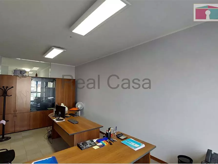 Immagine 12 di Ufficio in vendita  in Via Marianini  a Modena