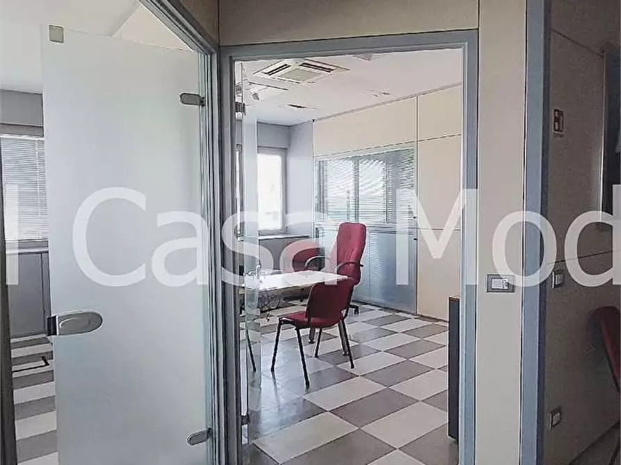 Immagine 18 di Ufficio in vendita  in Strada Sant'Anna  a Modena