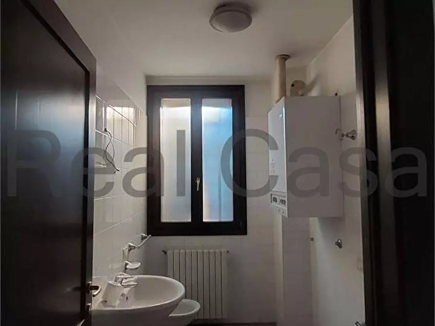 Immagine 12 di Laboratorio in affitto  in Via Fratelli Rosselli  a Modena