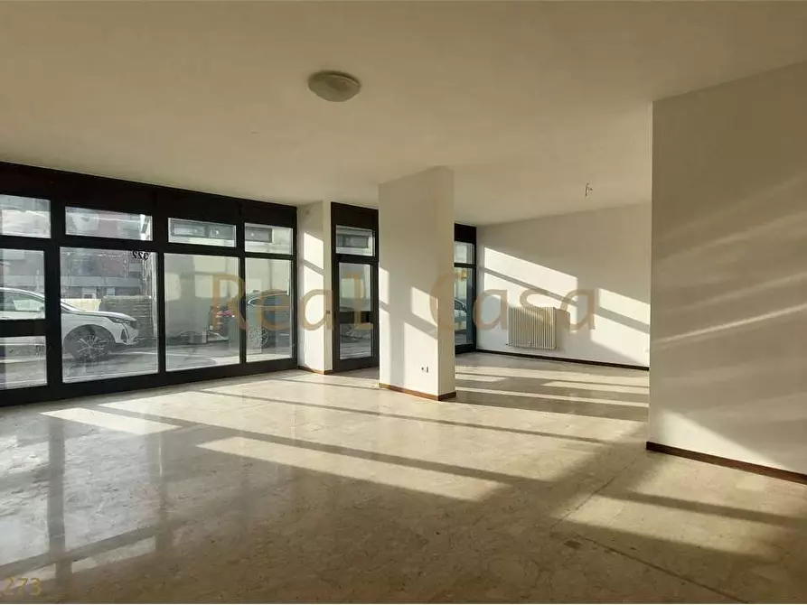 Immagine 8 di Ufficio in vendita  in Via Giardini  322 a Modena