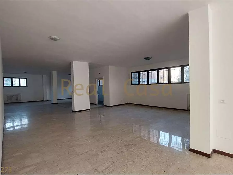 Immagine 44 di Ufficio in vendita  in Via Giardini  322 a Modena