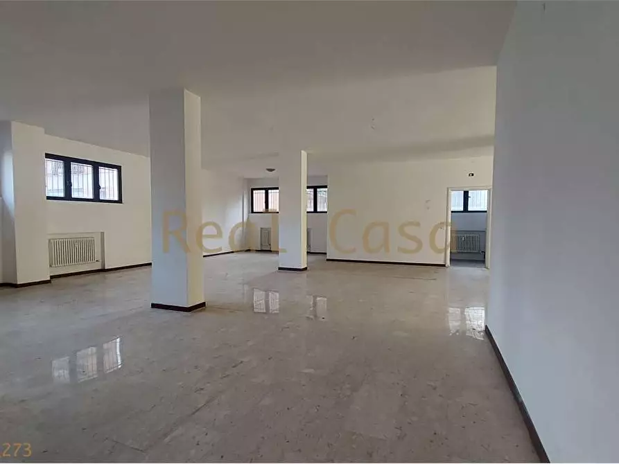 Immagine 45 di Ufficio in vendita  in Via Giardini  322 a Modena