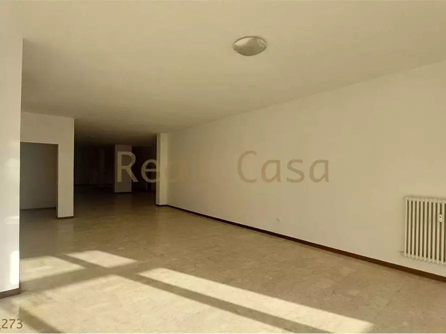 Immagine 15 di Negozio in vendita  in Via Giardini  322 a Modena