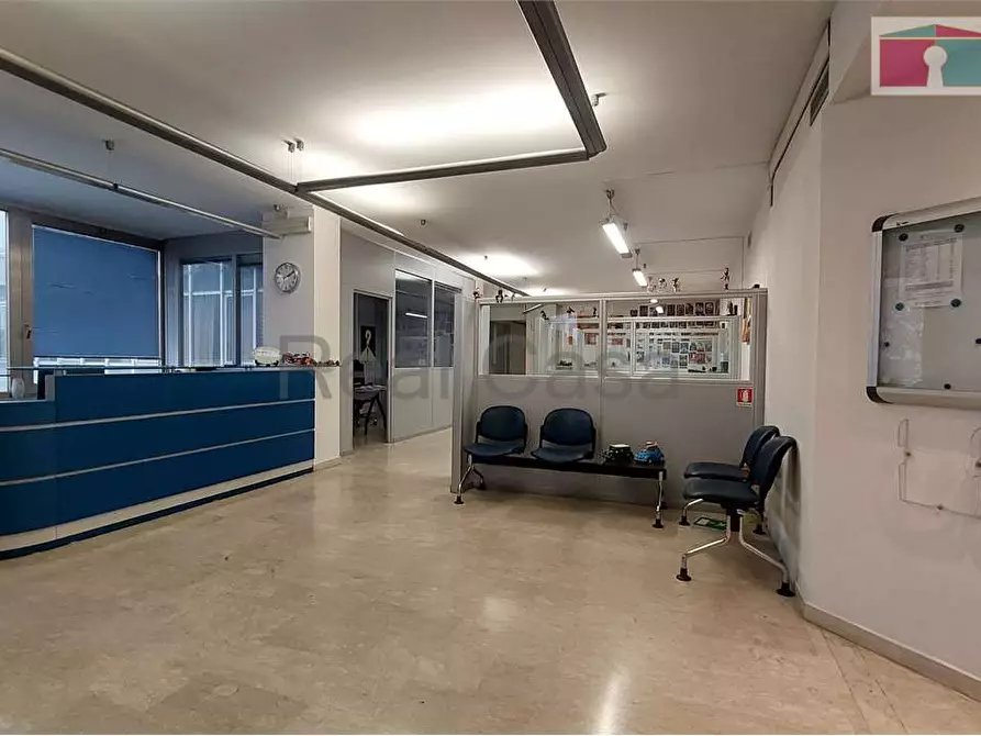 Immagine 8 di Ufficio in vendita  in Via Cagliostro a Modena