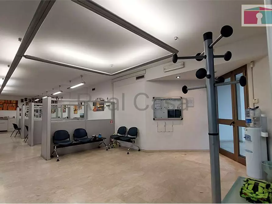 Immagine 10 di Ufficio in vendita  in Via Cagliostro a Modena