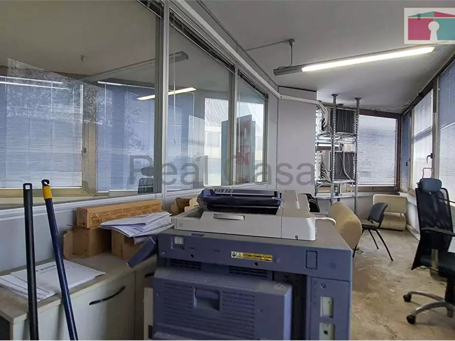 Immagine 37 di Ufficio in vendita  in Via Cagliostro a Modena