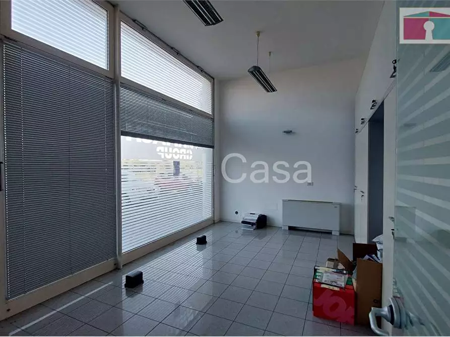 Immagine 11 di Laboratorio in affitto  in Via Gerosa 32 a Modena