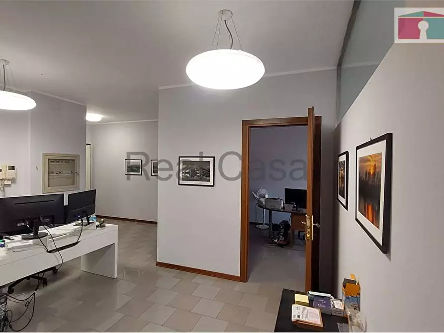 Immagine 9 di Ufficio in affitto  in Via Marianini  a Modena