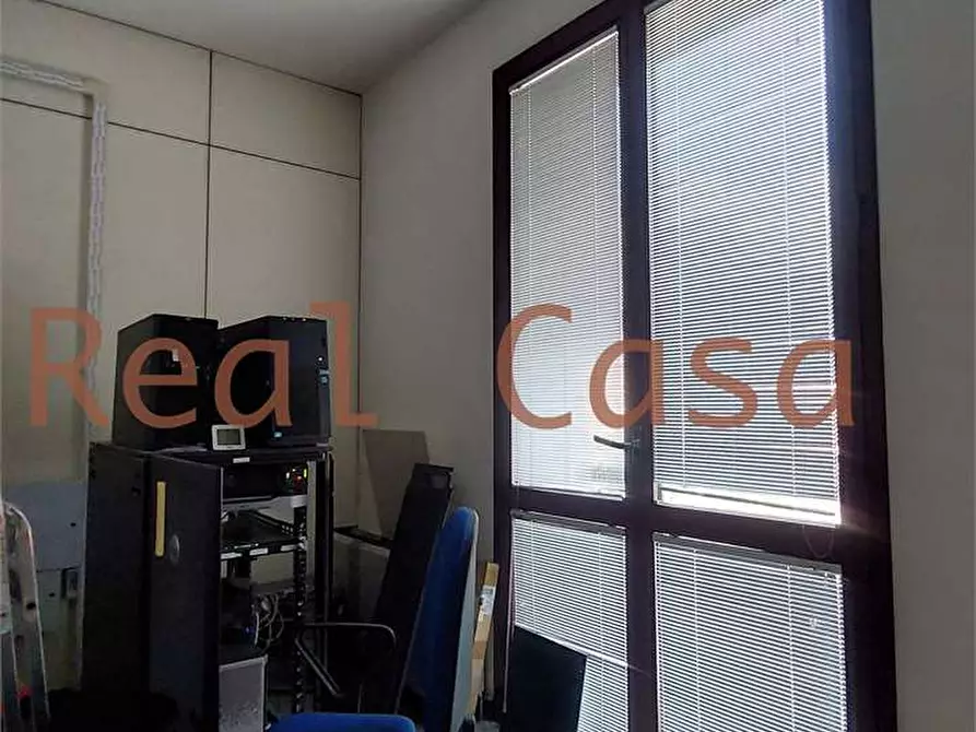 Immagine 21 di Ufficio in affitto  in Via Carlo Zucchi a Modena