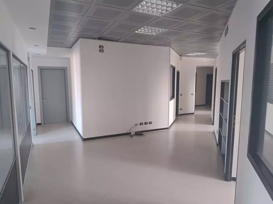 Immagine 2 di Ufficio in affitto  in Viale Virgilio  a Modena