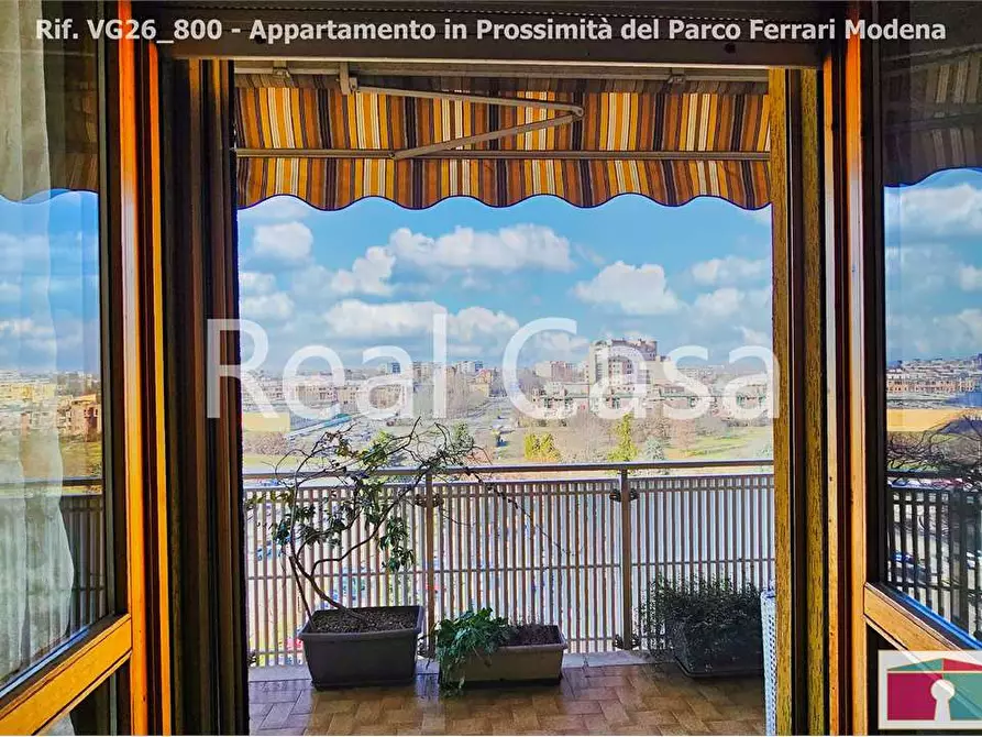 Immagine 8 di Appartamento in vendita  in Viale Corassori a Modena