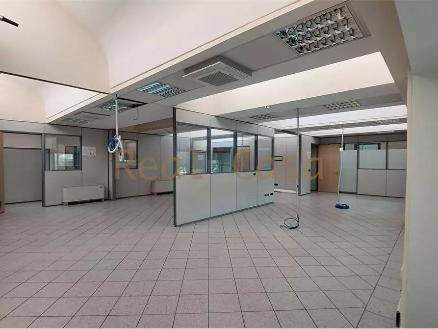 Immagine 3 di Ufficio in affitto  in Via Malavolti  a Modena