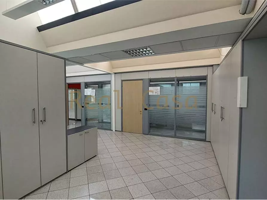 Immagine 9 di Ufficio in affitto  in Via Malavolti  a Modena