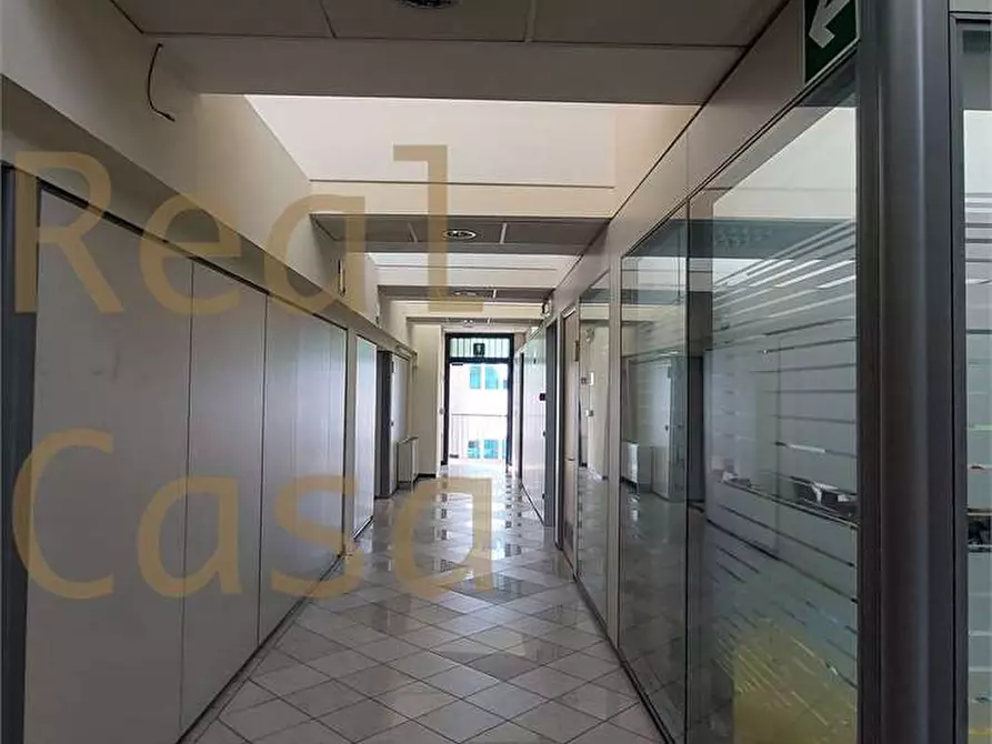 Immagine 14 di Ufficio in affitto  in Via Malavolti  a Modena