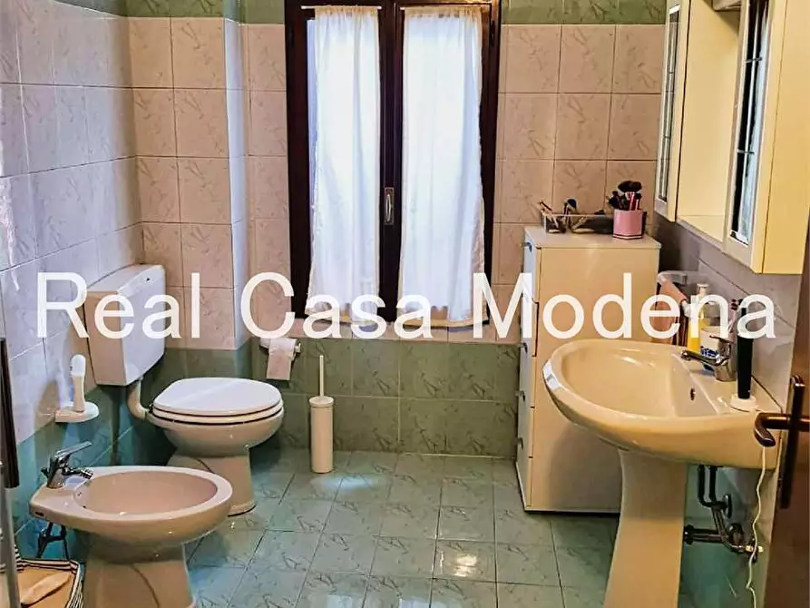 Immagine 5 di Appartamento in affitto  in strada paganine a Modena