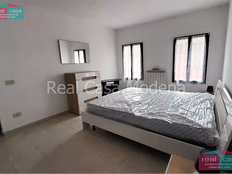 Immagine 10 di Appartamento in affitto  in strada paganine a Modena