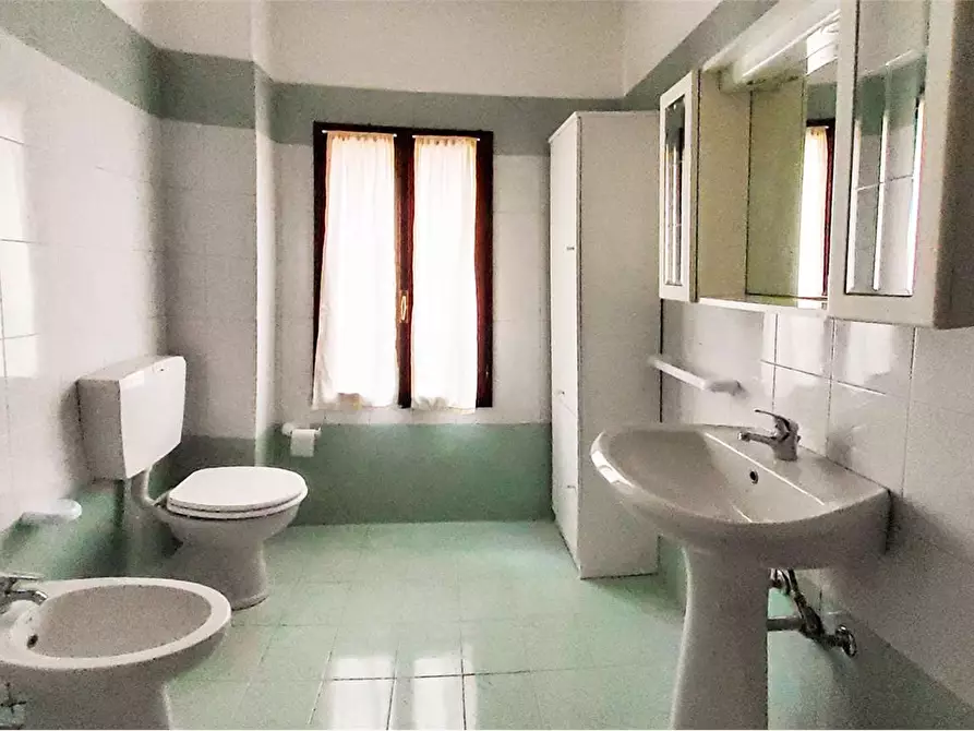 Immagine 19 di Appartamento in affitto  in strada paganine a Modena