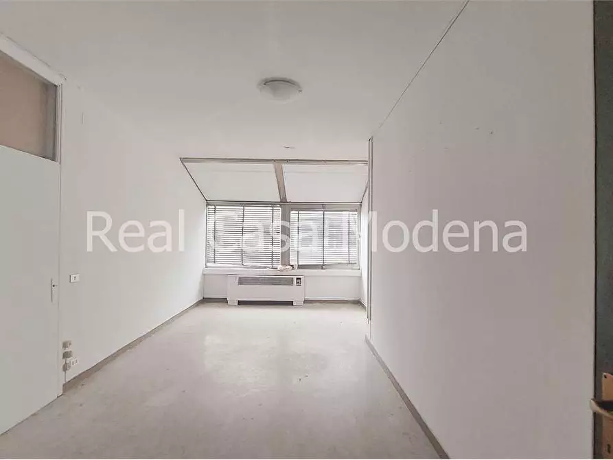 Immagine 10 di Ufficio in vendita  in Via Cagliostro a Modena
