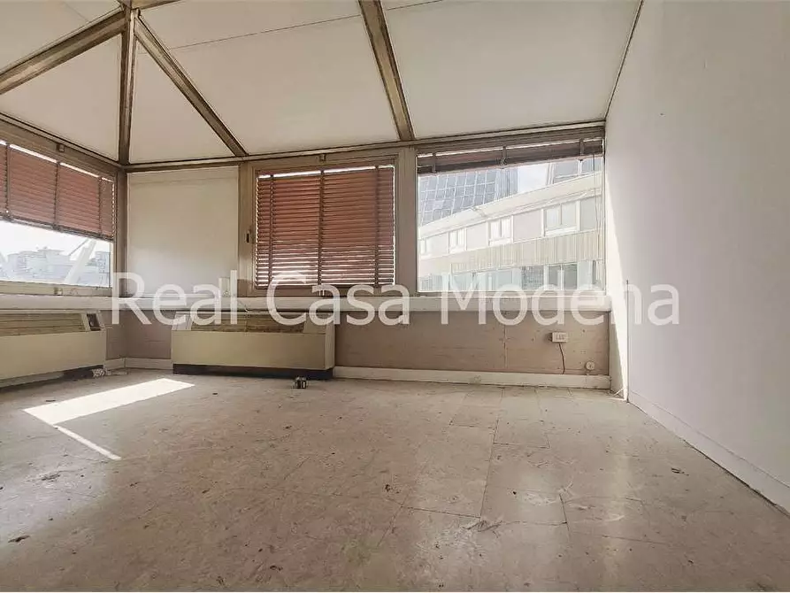 Immagine 25 di Ufficio in vendita  in Via Cagliostro a Modena