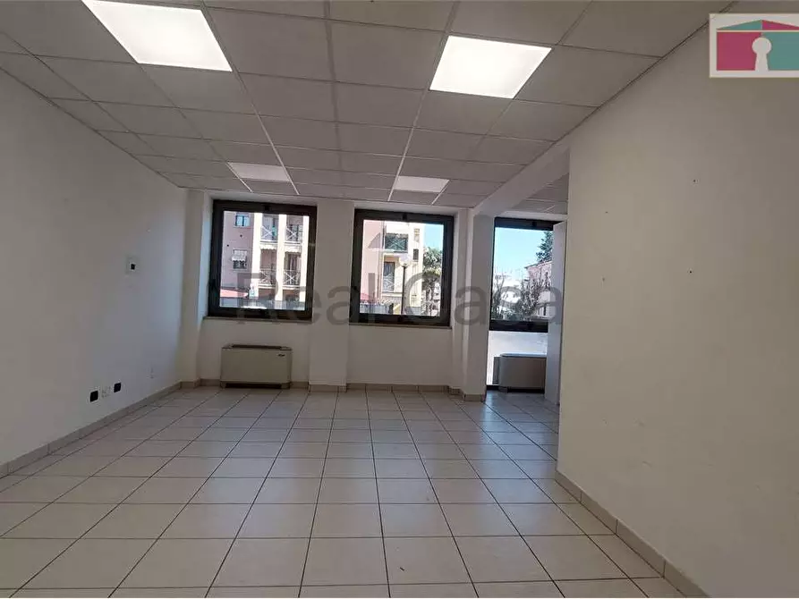 Immagine 22 di Ufficio in affitto  a Modena