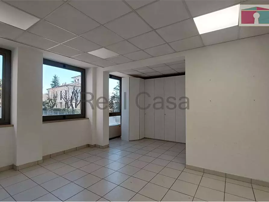 Immagine 20 di Ufficio in affitto  a Modena