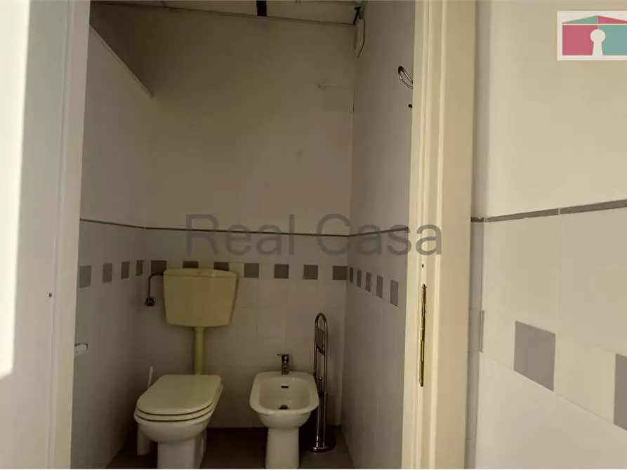 Immagine 17 di Ufficio in affitto  a Modena