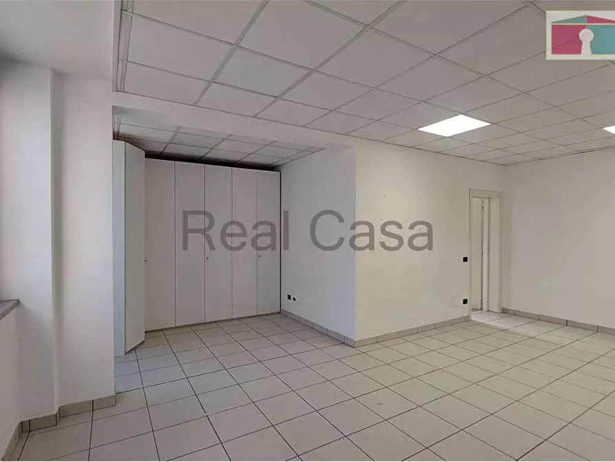 Immagine 24 di Ufficio in affitto  a Modena