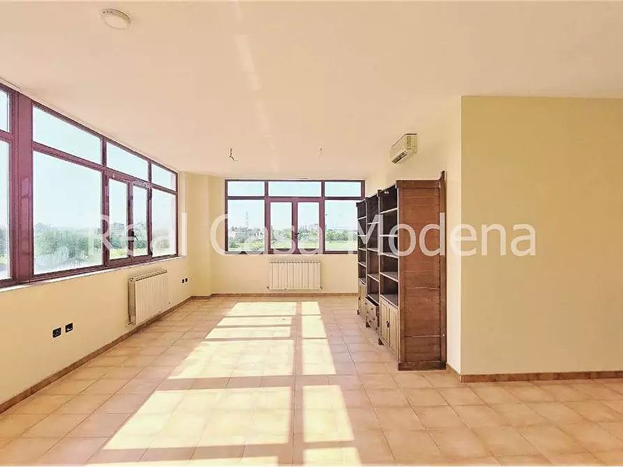 Immagine 2 di Ufficio in affitto  in Via Strada Santa Caterina a Modena