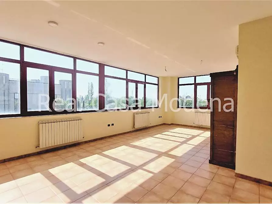 Immagine 1 di Ufficio in affitto  in Via Strada Santa Caterina a Modena