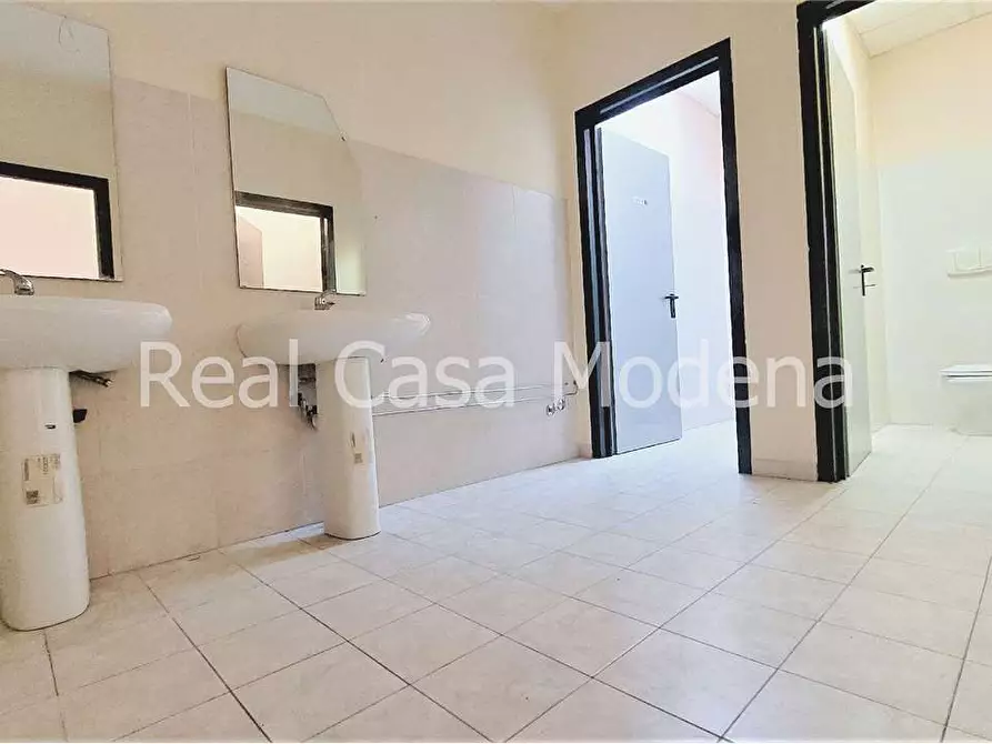 Immagine 15 di Ufficio in affitto  in Via Strada Santa Caterina a Modena