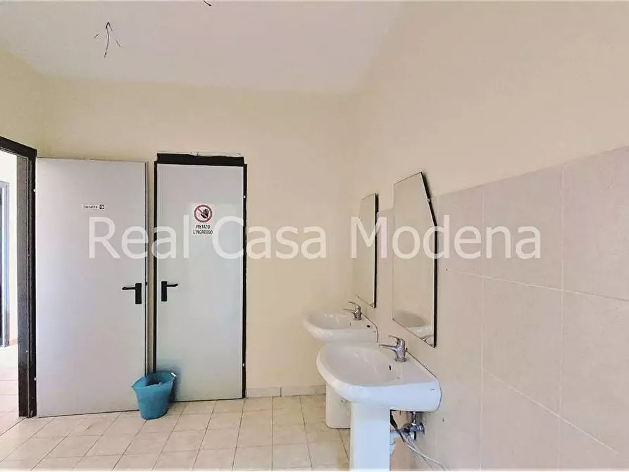 Immagine 19 di Ufficio in affitto  in Via Strada Santa Caterina a Modena