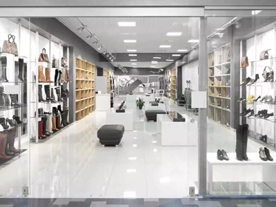 Immagine 3 di Negozio in affitto  in Via Giardini sud a Formigine