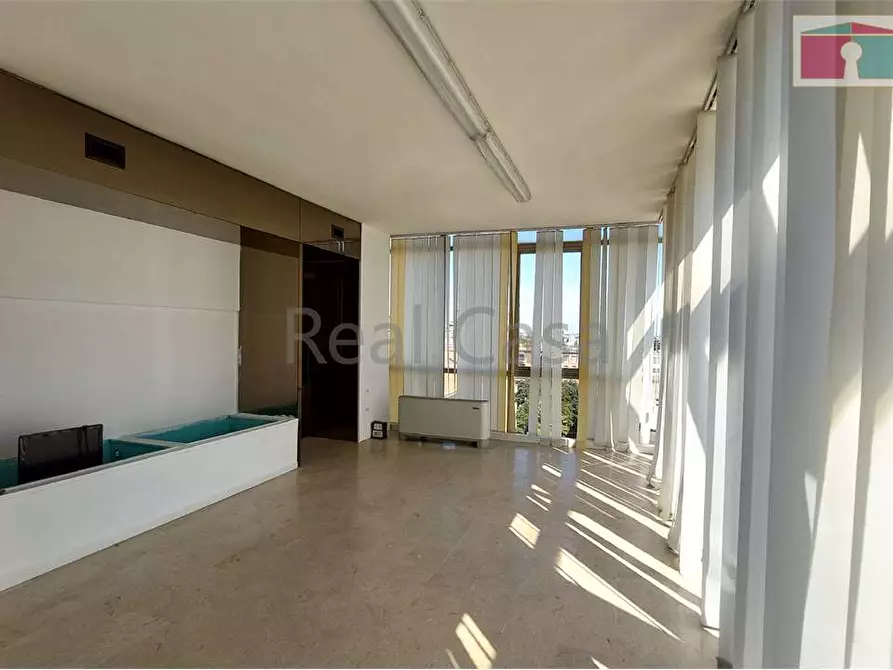 Immagine 24 di Ufficio in vendita  in Via Cagliostro a Modena