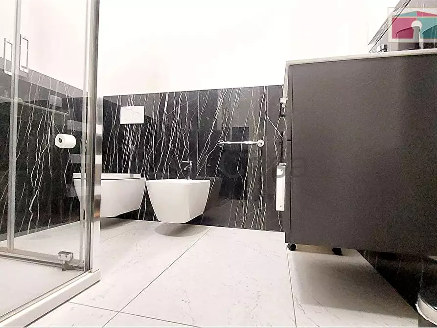 Immagine 33 di Appartamento in vendita  in Via Rua del Muro  87 a Modena