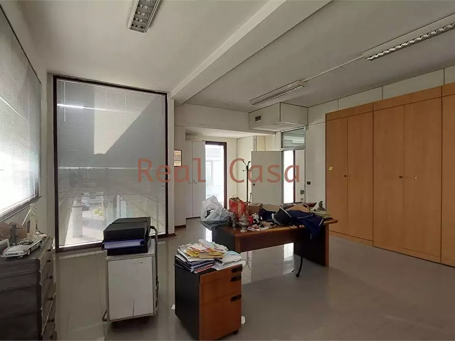 Immagine 26 di Ufficio in affitto  in Via Carlo Zucchi a Modena