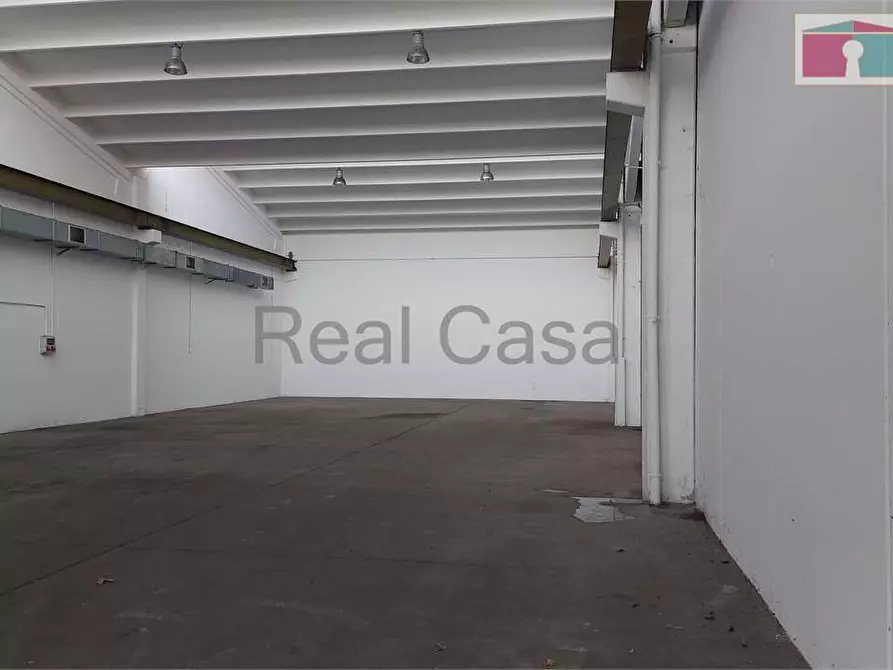 Immagine 4 di Capannone industriale in vendita  in Via Peri a Modena