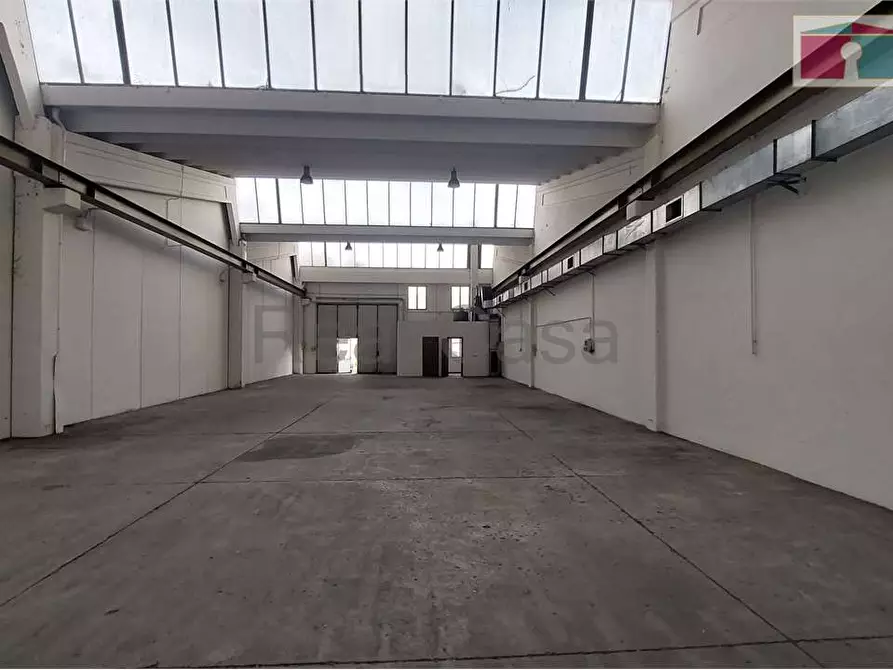 Immagine 15 di Capannone industriale in vendita  in Via Peri a Modena