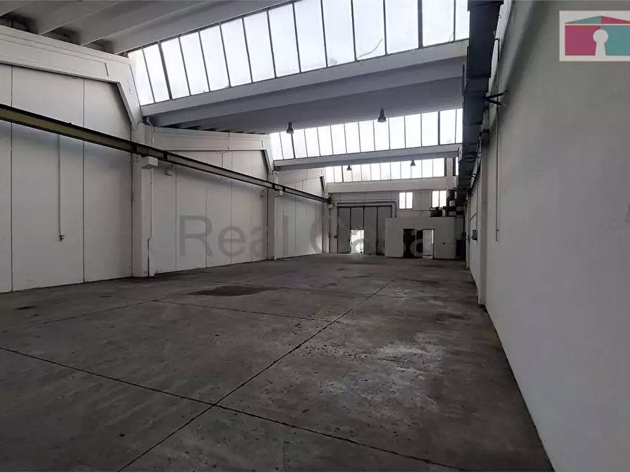 Immagine 16 di Capannone industriale in vendita  in Via Peri a Modena