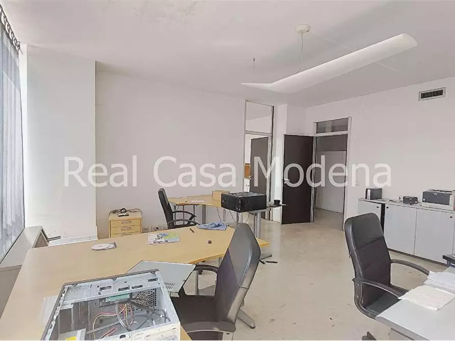 Immagine 10 di Ufficio in vendita  in Via Cagliostro  a Modena