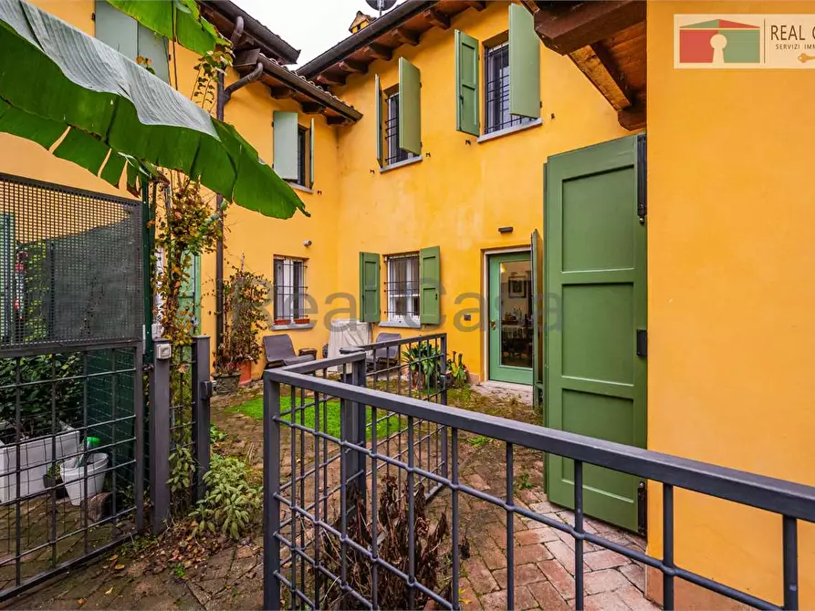 Immagine 8 di Villa in vendita  in Strada Formigina  660 a Modena