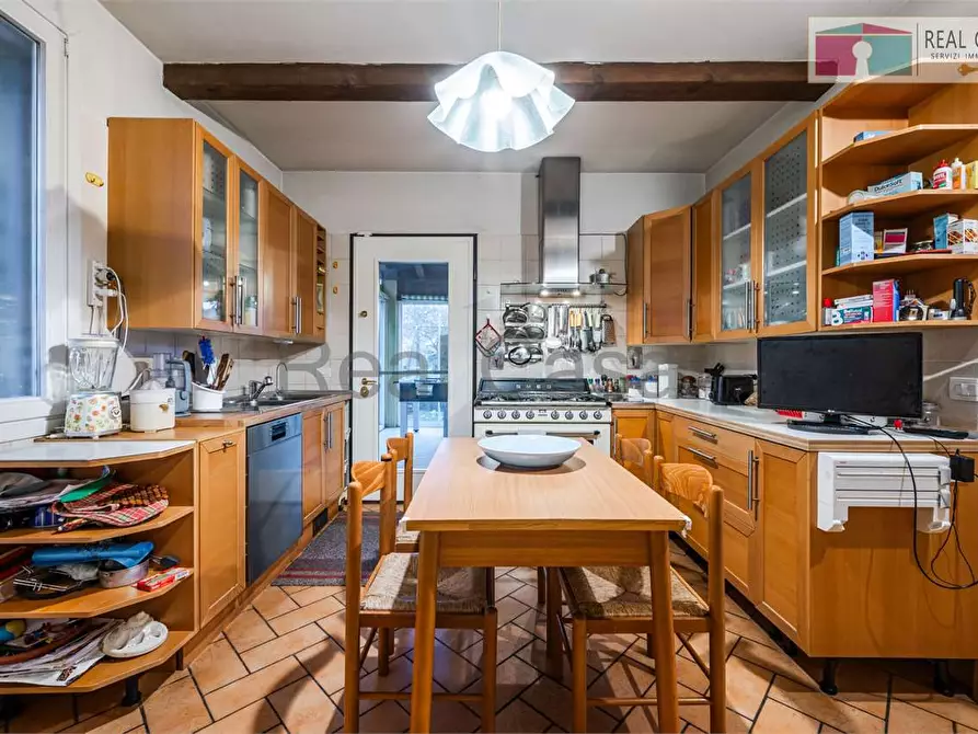 Immagine 14 di Villa in vendita  in Strada Formigina  660 a Modena