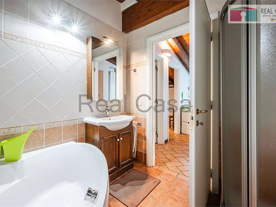 Immagine 37 di Villa in vendita  in Strada Formigina  660 a Modena