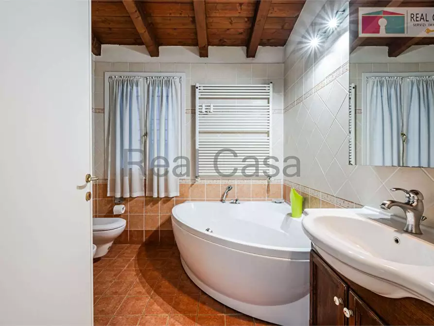 Immagine 38 di Villa in vendita  in Strada Formigina  660 a Modena